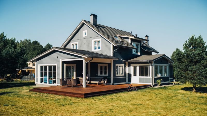 When Businesses Should Invest In Custom Outdoor Structures
